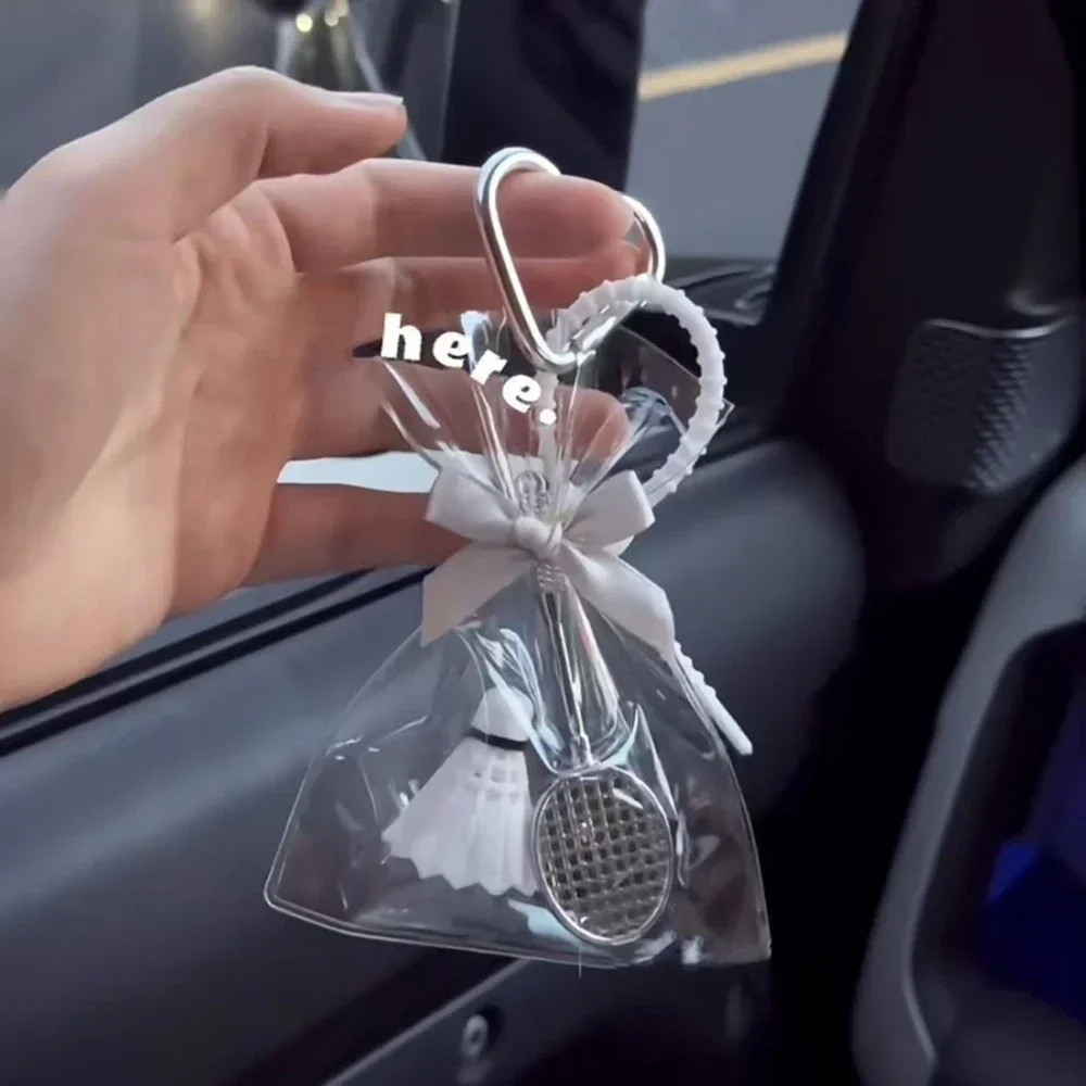 

1pcs Creative Badminton Pendant INS Schoolbag Pocket Keychain Transparent Hanging Decorations for Best Friends Souvenir Gift
