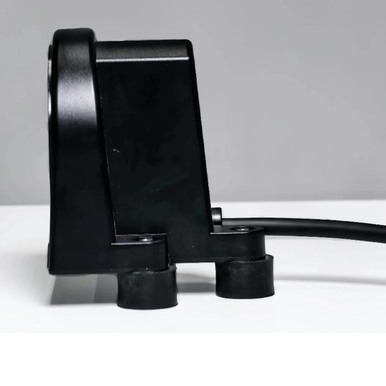 

Модуль радарного датчика миллиметрового диапазона TGSS для определения скорости, обнаружения движения, применения в транспортной и промышленной сферах