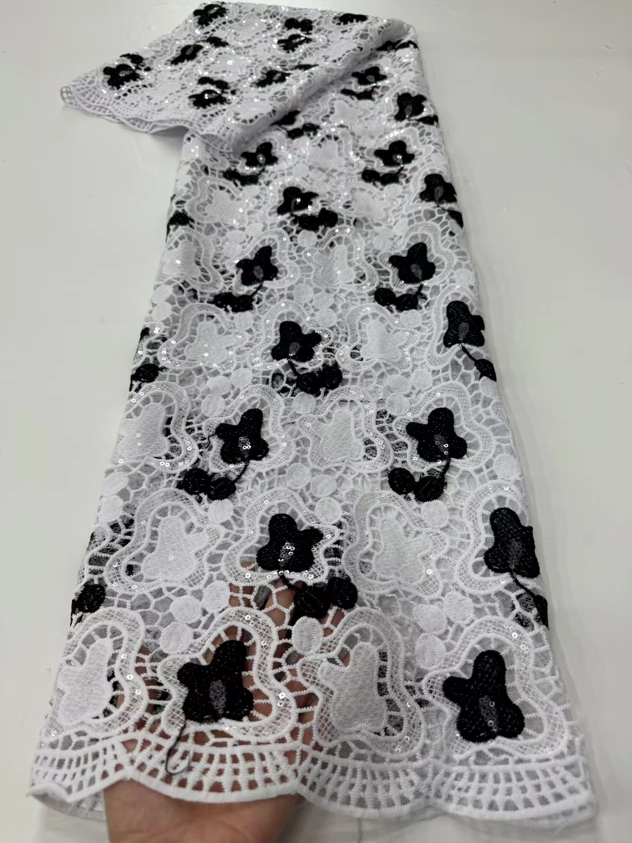 2025 High Quality White Black Water Soluble Lace Fabric Sequins African Nigeria Guipure Cord Lace Fabric For Party Dress PR25153