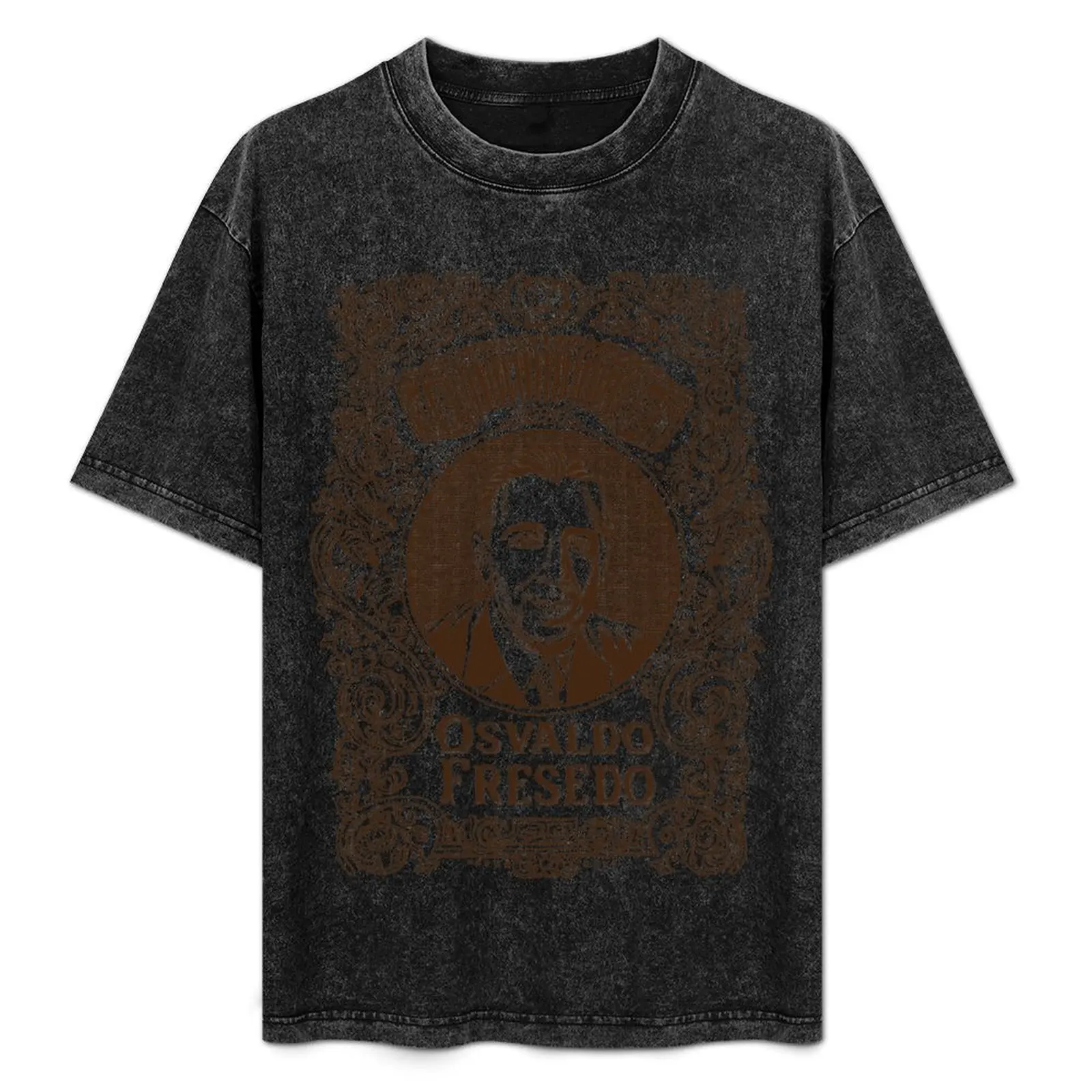 Osvaldo Fresedo en camiseta marrón, camiseta informal que combina con todo para hombre