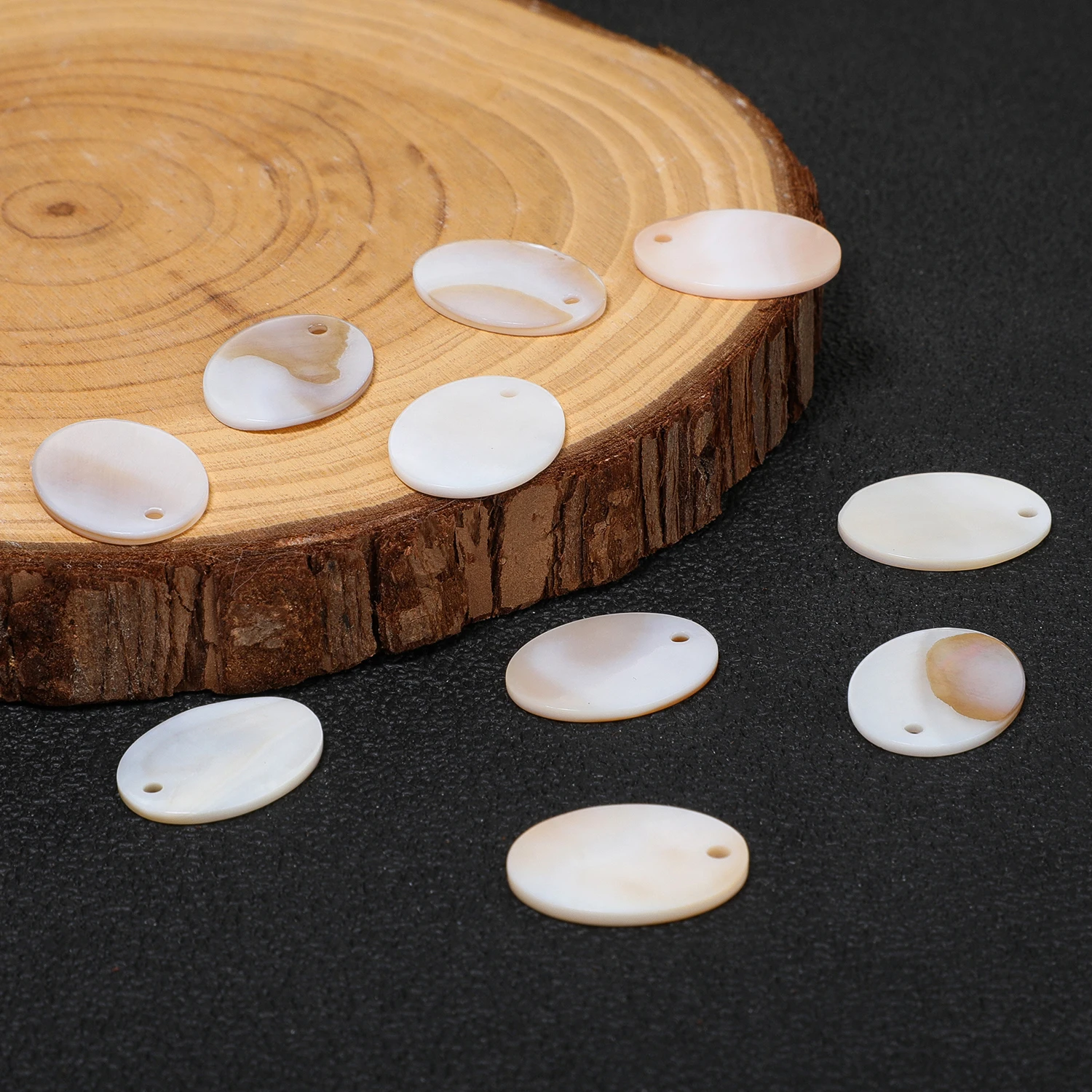 Natural Oval Shape Edge/Double Holes Mother of Pearl Round Disc Shell Pendant for Jewelry Making DIY Charm Necklace Earrings