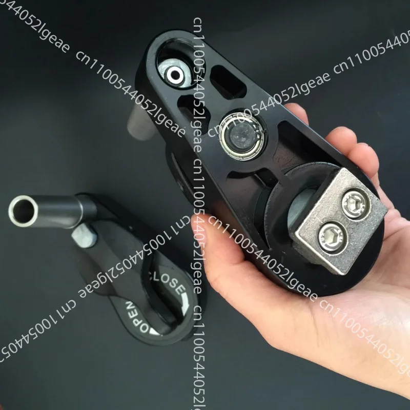 Drahtziehmaschine, Gewindeschneidmaschine, Schwerkraft-Drahtklemmenbasis, 360-Grad-Drehung, selbstspritzender Grundclip mit Schwerkraft