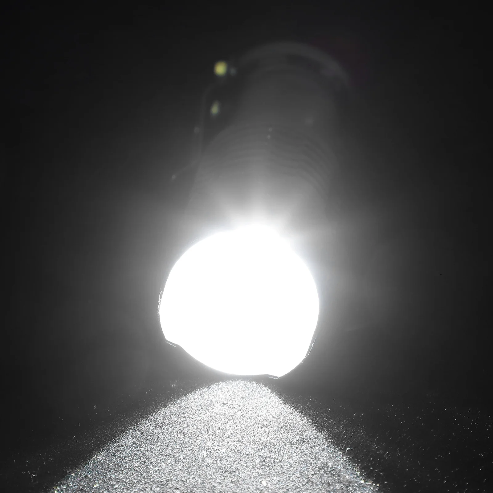 

7W Mini LED Flashlight 1 Q5 LED 300 Lumens Black Aluminum Waterproof Zoomable Outdoor Use Adjustable Focus Torch