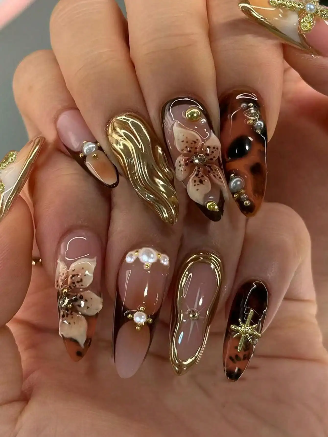 

24Pcs Medium Almond Press On Nails 3D Floral French Fake Nails with Metal Cross Pearl Decor, Jelly Gel & Nail File for Daily