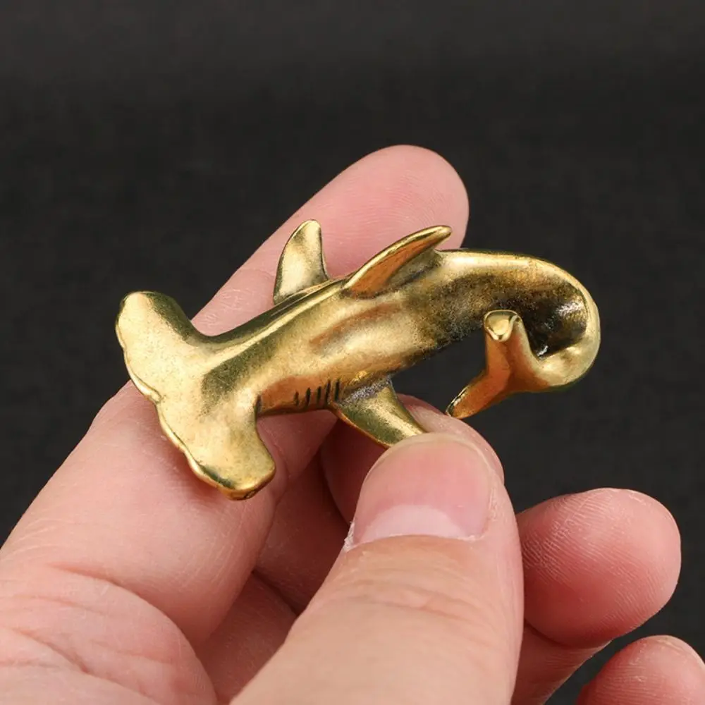 Tea Pets Vintage Hammerhead Shark Brass Figurines Copper Exquisite Mini Shark Statue Handmade Cute Shark Sculpture Birthday Gift