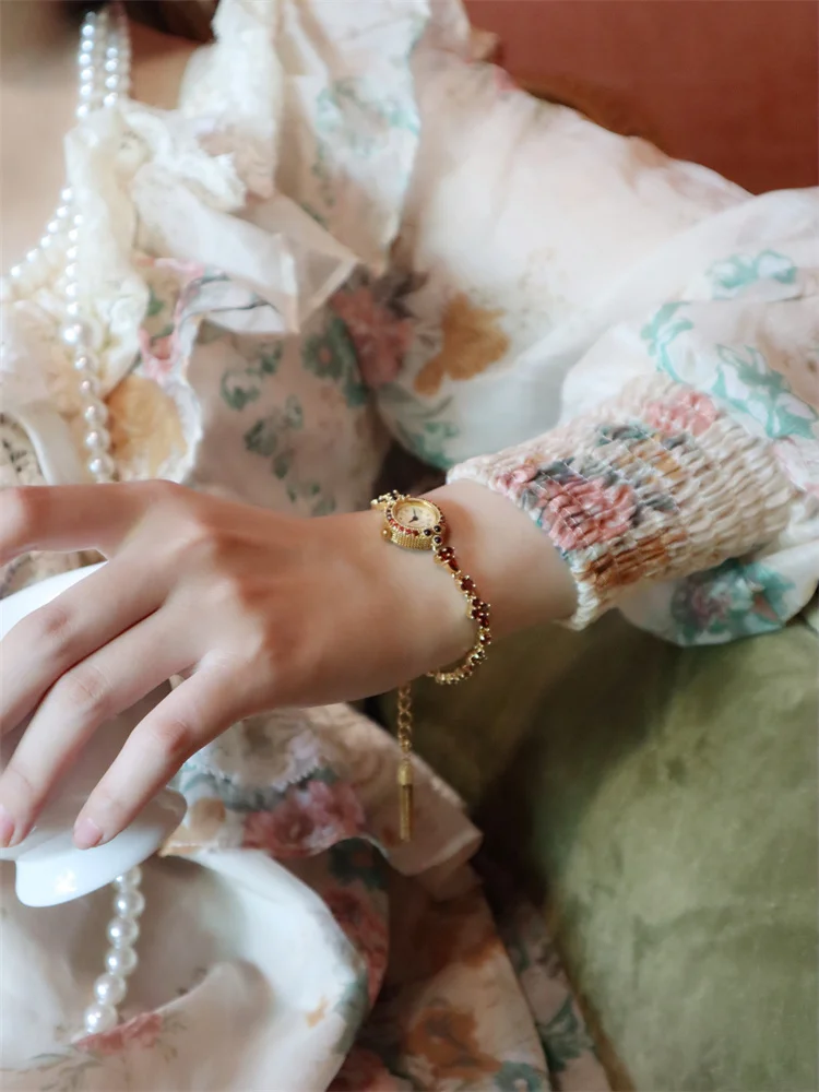 2025 New Vintage High Quality Women's Watch Medieval Lady Gift Japanese Quartz Inlaid Diamond Bracelets Luxury Lover Gift
