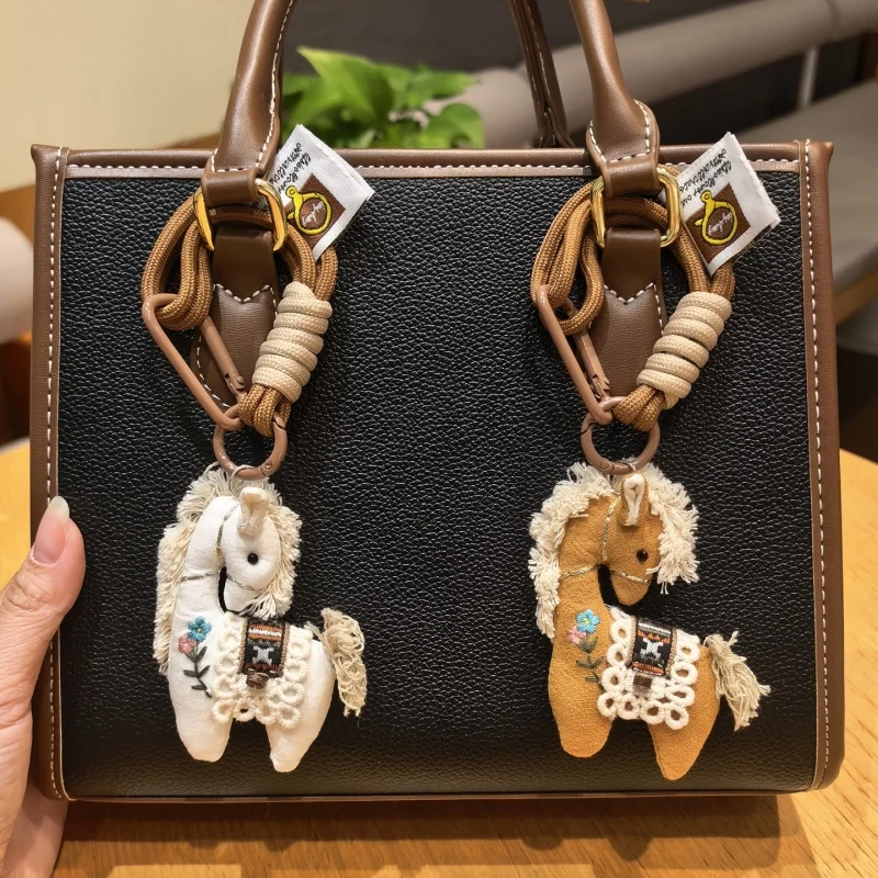 Nuevo llavero de Pony Vintage, colgante de bolso de caballo a la moda, dije de Animal Kawaii para bolso, bolsos, accesorios para bolso, dijes de llave de caballo