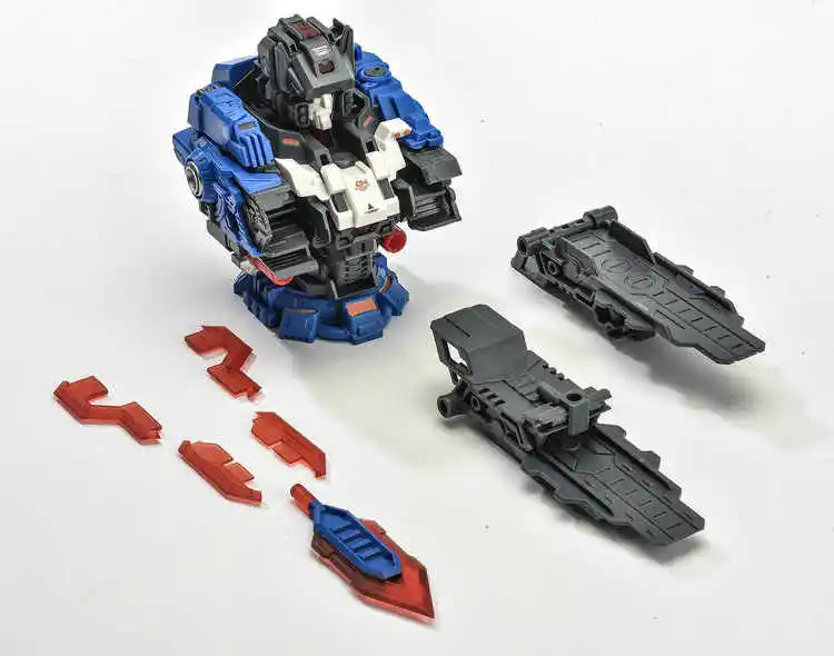 In Voorraad Nieuwe Getransformeerde Speelgoed Master Made Mega Serie SDT-05 Odin Anime Model Speelgoed voor Jongens Geschenken Originele Doos Action Figure Speelgoed