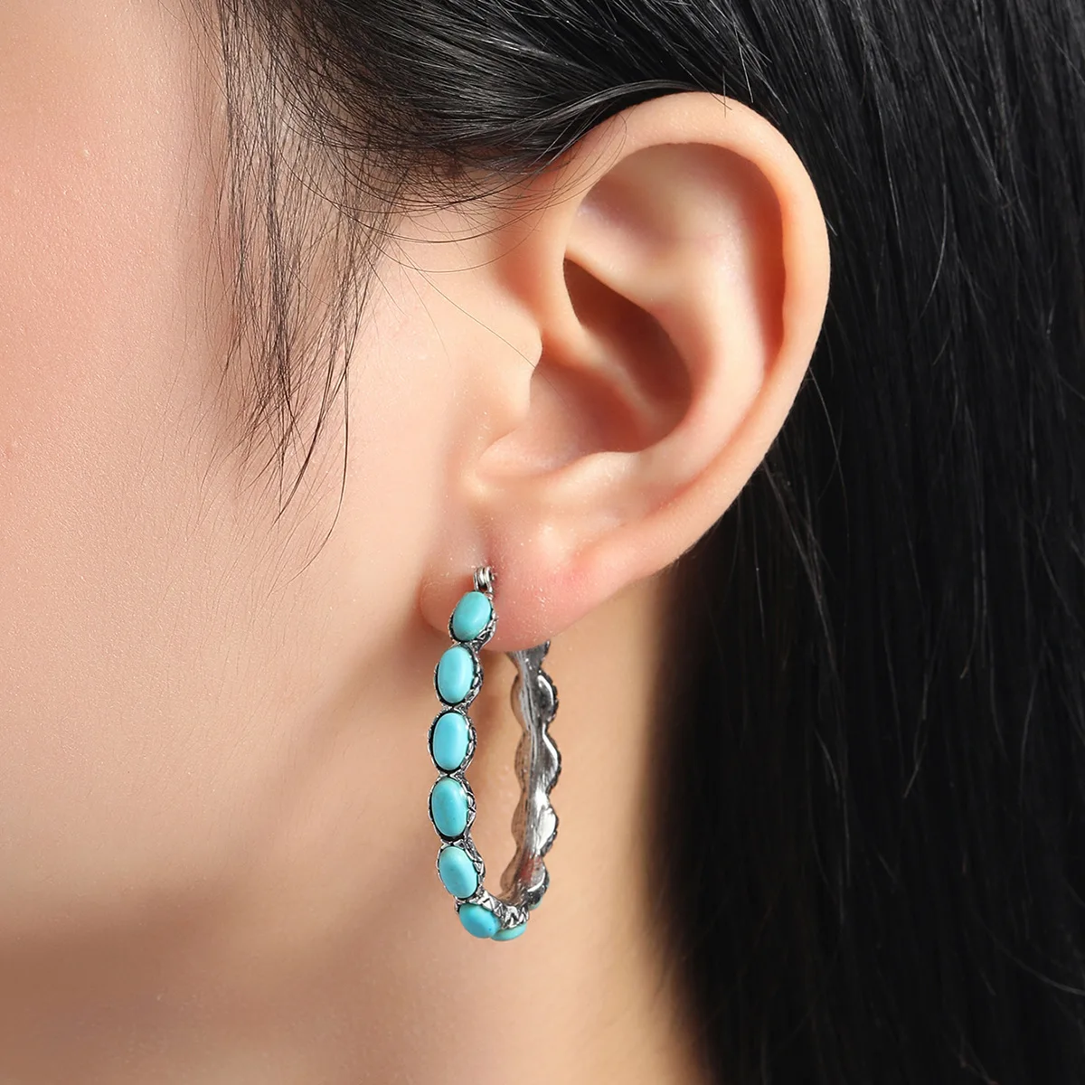 Retro Western Sle Turquoise Earrings Unique Ethnic U-aped een Turquoise Hoop Earrings Faionable Jewelry Accories