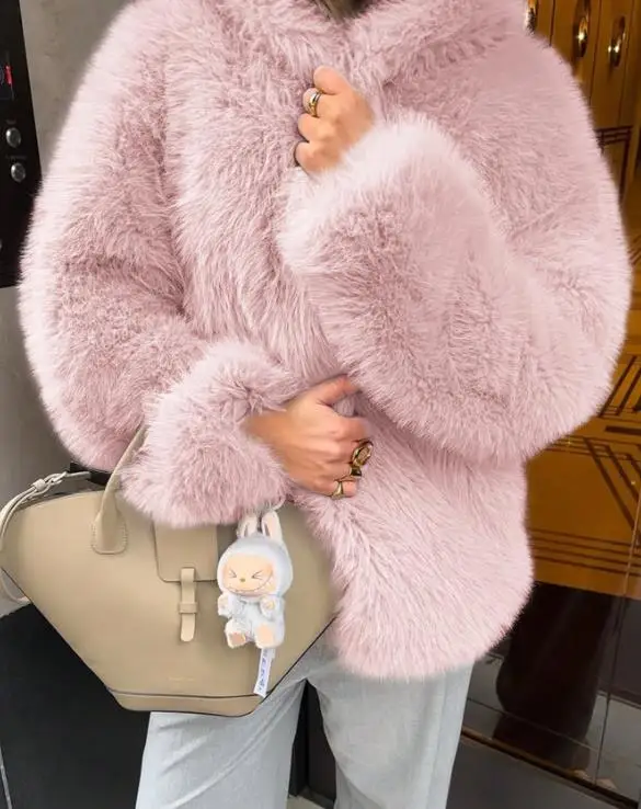 

Women's Clothing 2025 Autumn and Winter Elegant Temperament Plush Long Sleeved Coat Fashionable Gorgeous and Elegant Jacket