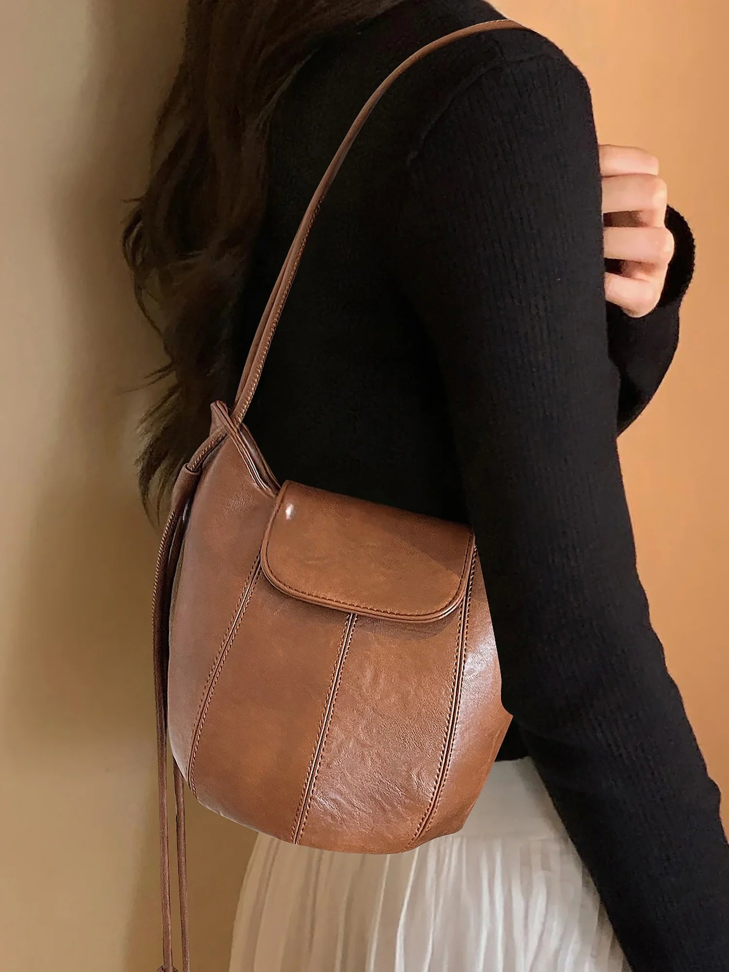 

Универсальная женская сумка-мешок Ele, новинка 2025, осенне-зимняя седельная сумка в стиле ретро, маленькая дизайнерская сумка через плечо для женщин