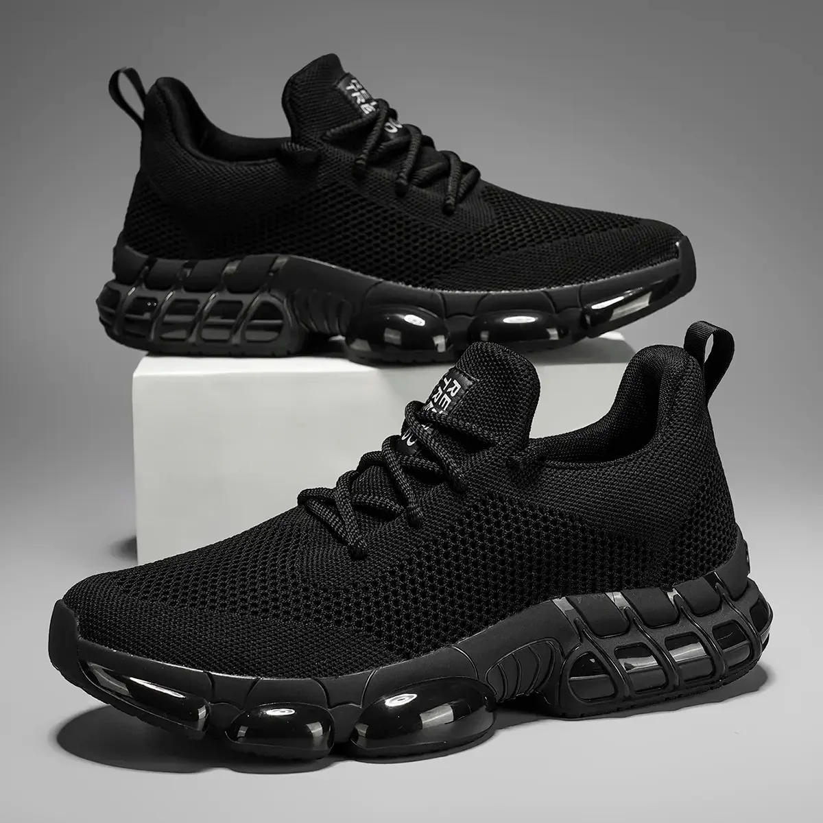 

New men's breathable mesh fabric breathable sports basketball shoes, large-sized casual shoes, men's shoes running shoes