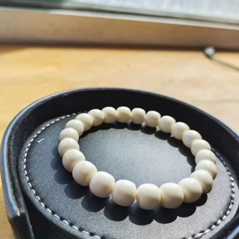 

Deer Bone Hand-polished 10x9 Single Circle Bracelet New High Porcelain Jade Material Fashionable Versatile