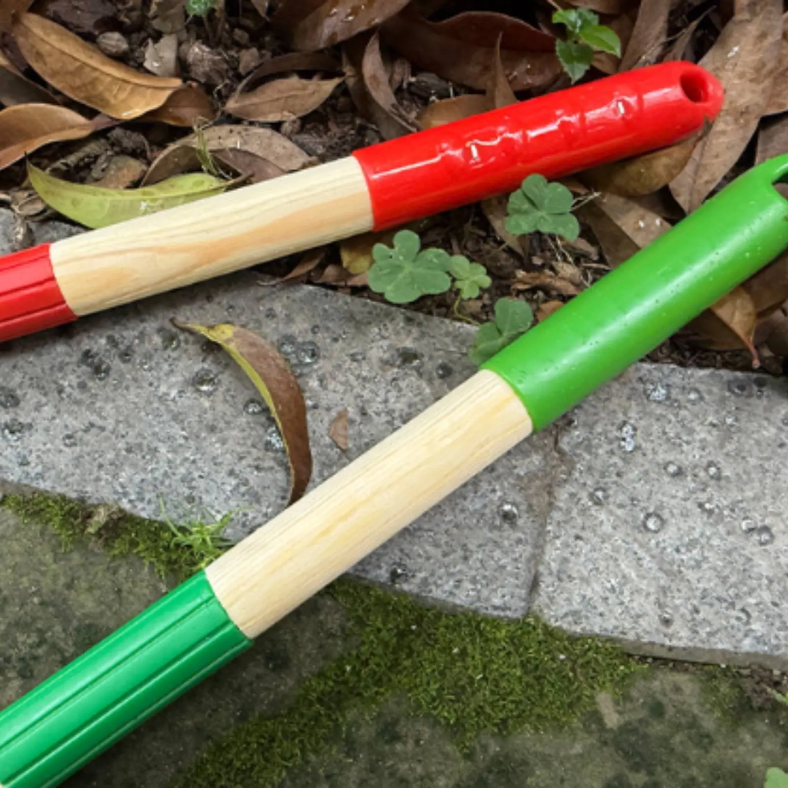 2 Pieces Plastic Fan Rake Safe Fan-Shaped Foliage Rake Outdoor Tool Lightweight Easy to Use for Yard