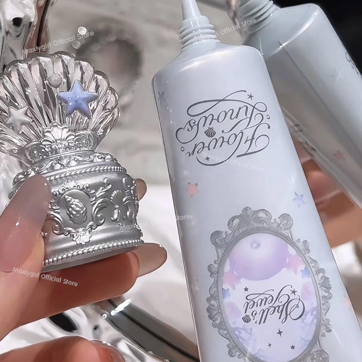 Flower Knows Shell Pearl Series Primer liquido illuminante Fondotinta viso Trucco leggero
