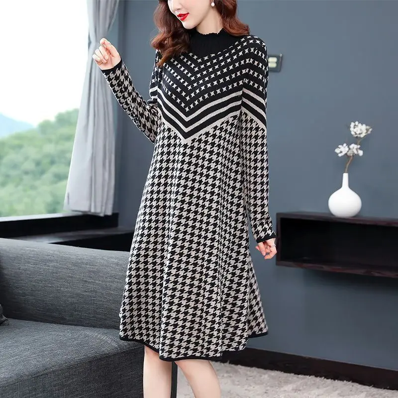 Autumn Winter Round Neck Long Sleeve Fashion Midi Dress Women High Street Printing Knitting Dresses Elegant All-match Vestidos