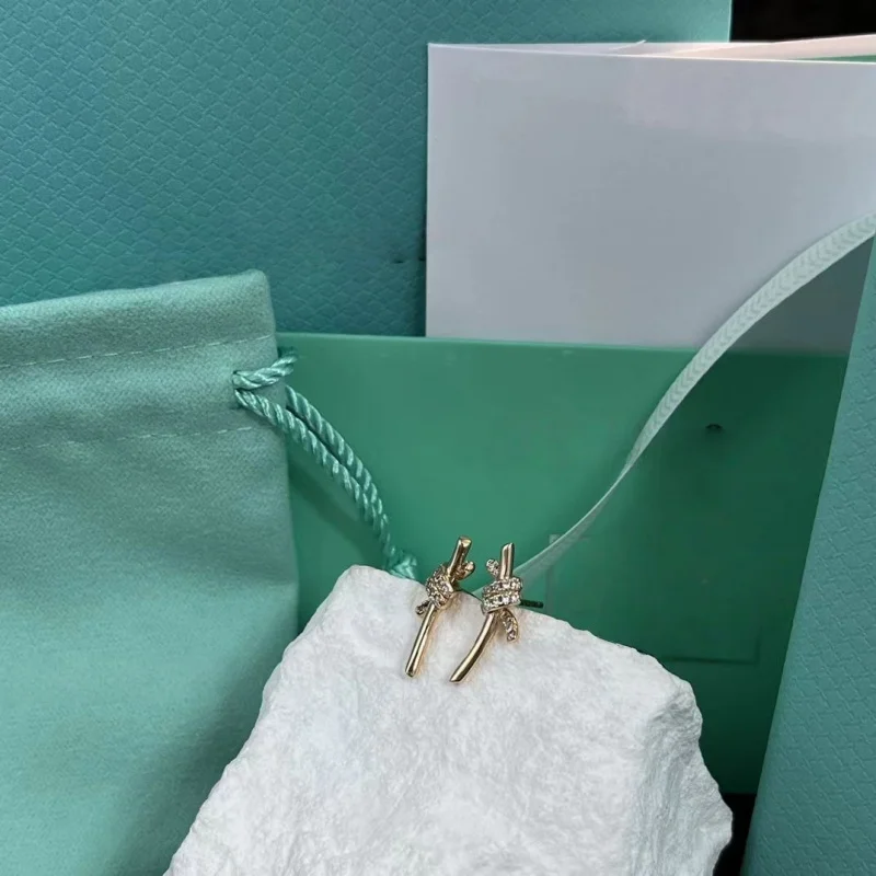 

Silver Earrings 5A Zircon for Women Good Quality Wedding Engagement Jewelry Stud Earrings Party Gifts