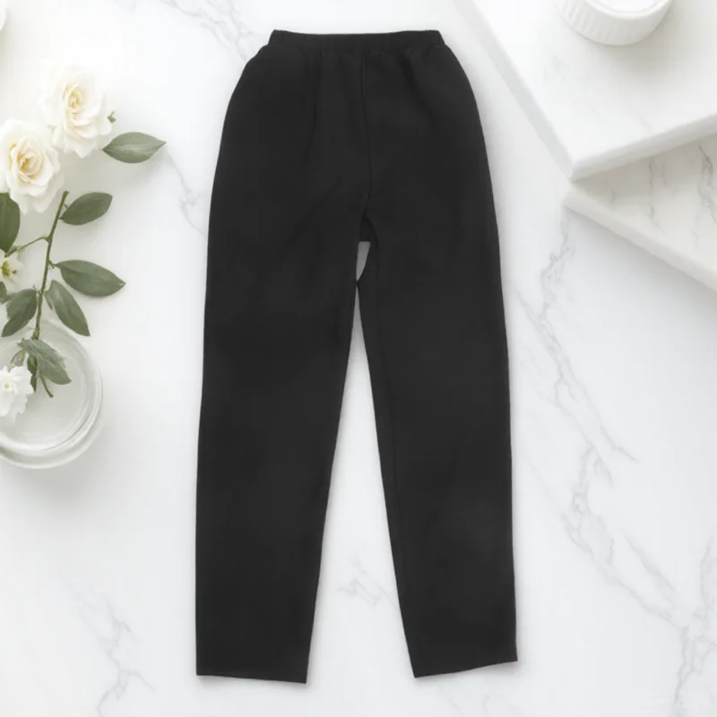 

A Pair Of Breathable Chef Pants Polyester-Cotton Material Oil Proof Easy Wash Loose Workwear For Restaurant Hotel