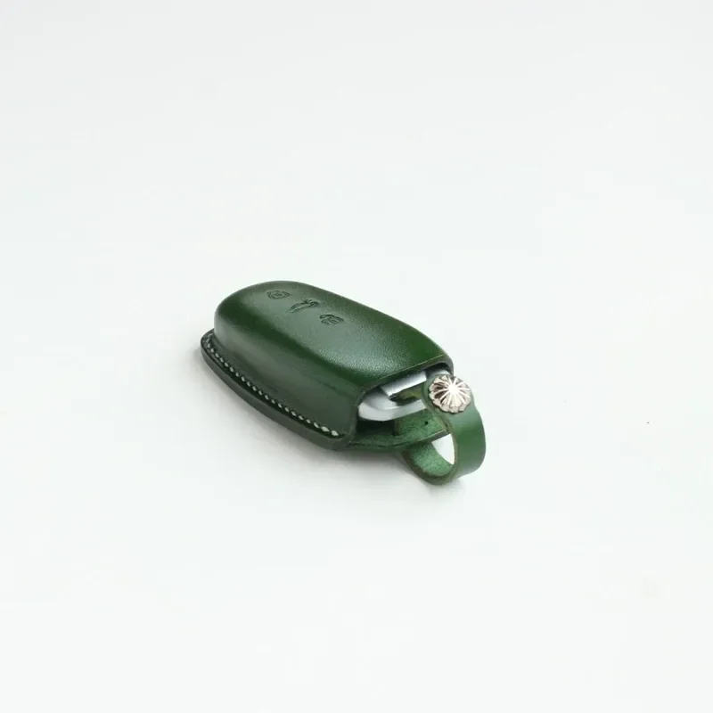 Etui-a-cles-en-cuir-tanne-vegetal-fait-main-design-original-pour-audi-a6-a7-a8-q8-a3-q7