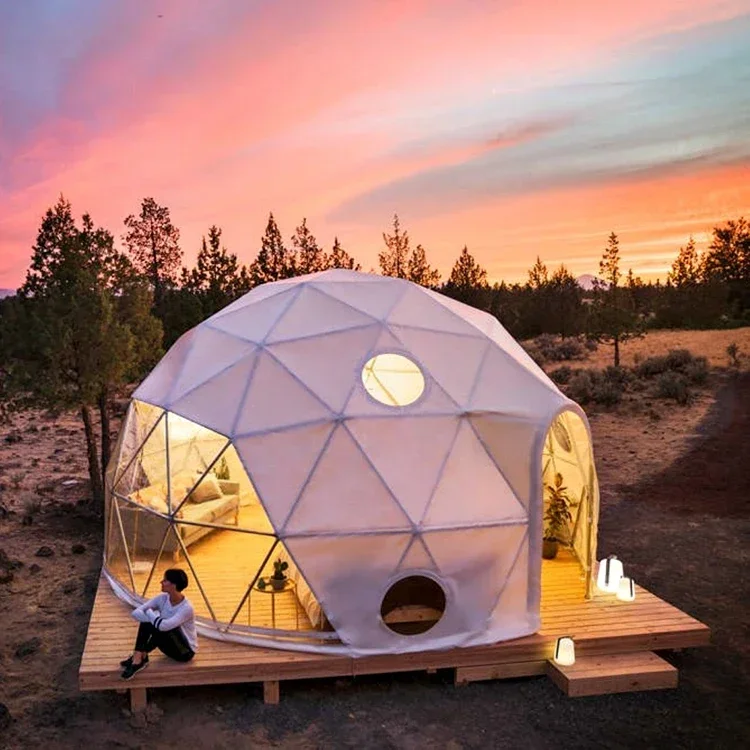 Stalowa rama Namiot kopułkowy Producent 5m 7m 10m Geodesic Diameter Geo House Canvas Rest Shelter Namiot kopułkowy Glamping z łazienką