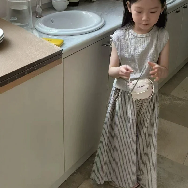 

Girls' Spring/Summer Outfit: Stylish Vest and Striped Pants Two-Piece Set for Little Girls, Fashionable Summer Clothes for Baby