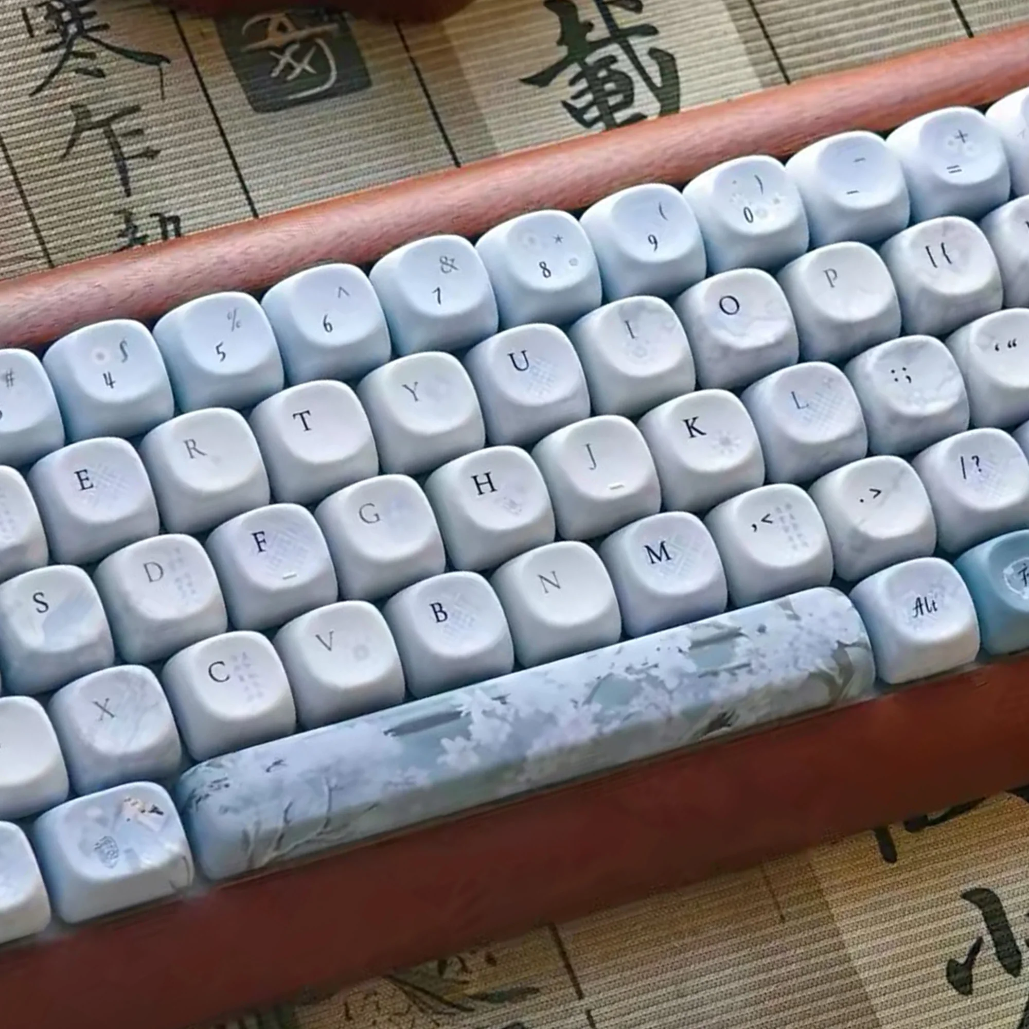 135 Keys Fallen Plum Frost Theme Chinese Style MOA Profile PBT Dye Sub Keycaps for 61/68/75/84/96/100/104 MX Mechanical Keyboard