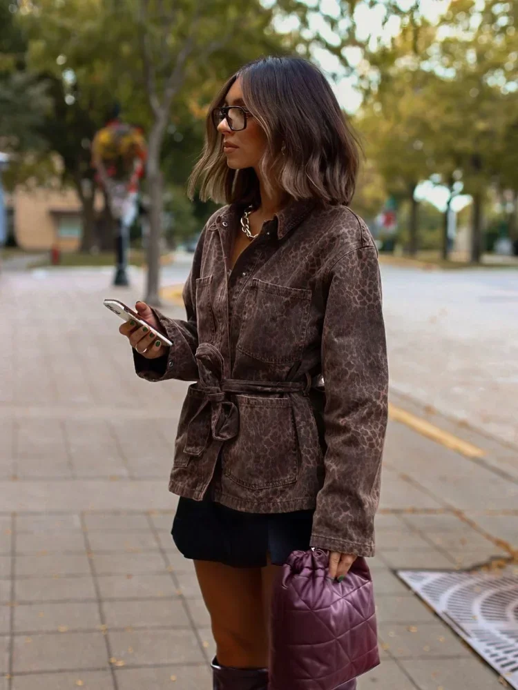 Dámský kabát s leopardím potiskem, džínový, jednořadý, s opaskem, módní klopa s dlouhým rukávem, kapsy, bundy, podzimní elegantní dámské svrchní oblečení - náhled 4