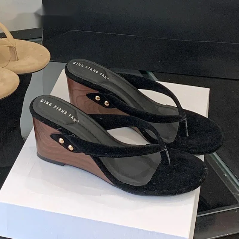 

Female Flip flops Footwear Ladies Wedges Slippers Shoes New In Fashion Round Toe Women Heeled Sandals Slippers Shoes