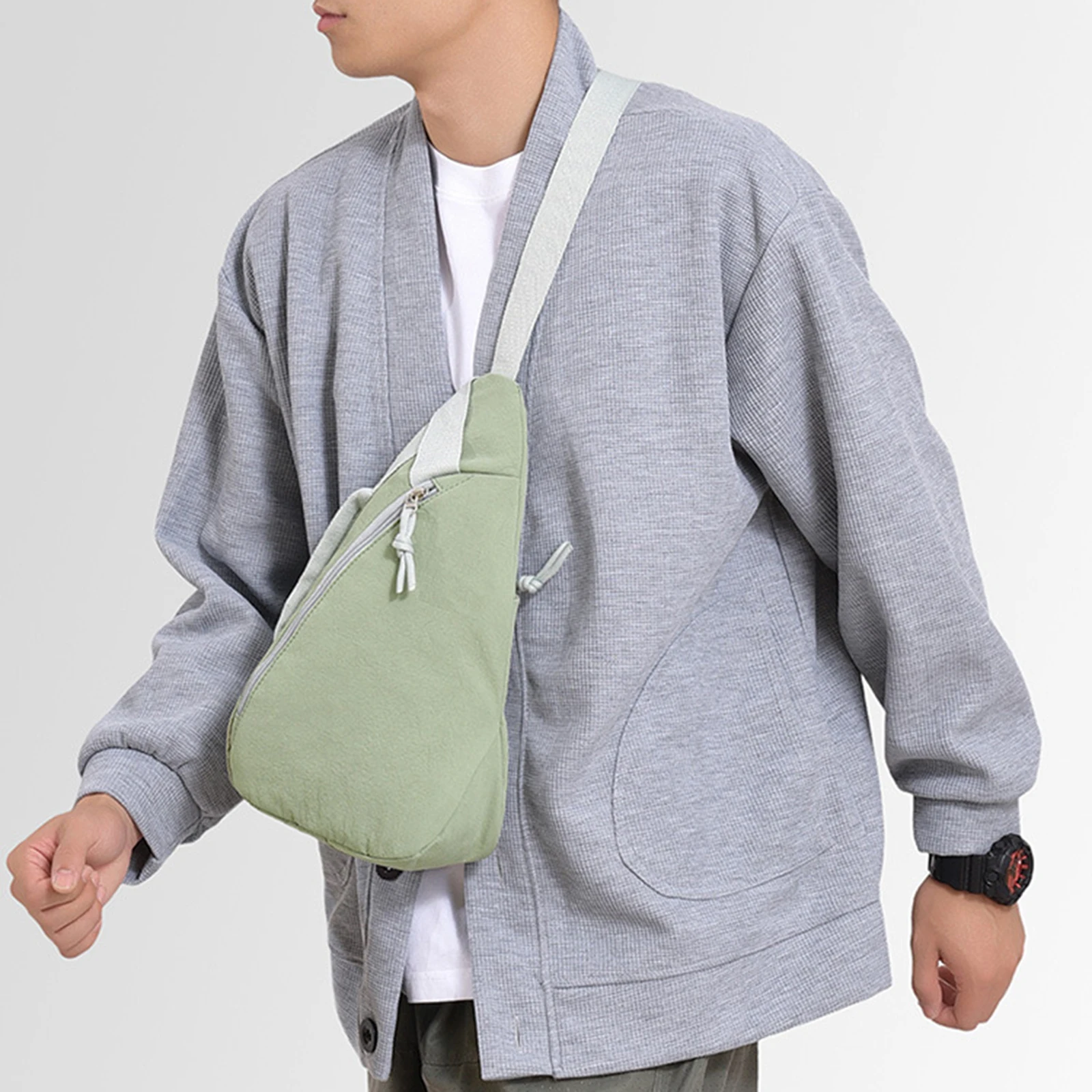 Morral Cruzado Hombre: Estilo y Comodidad - usage example