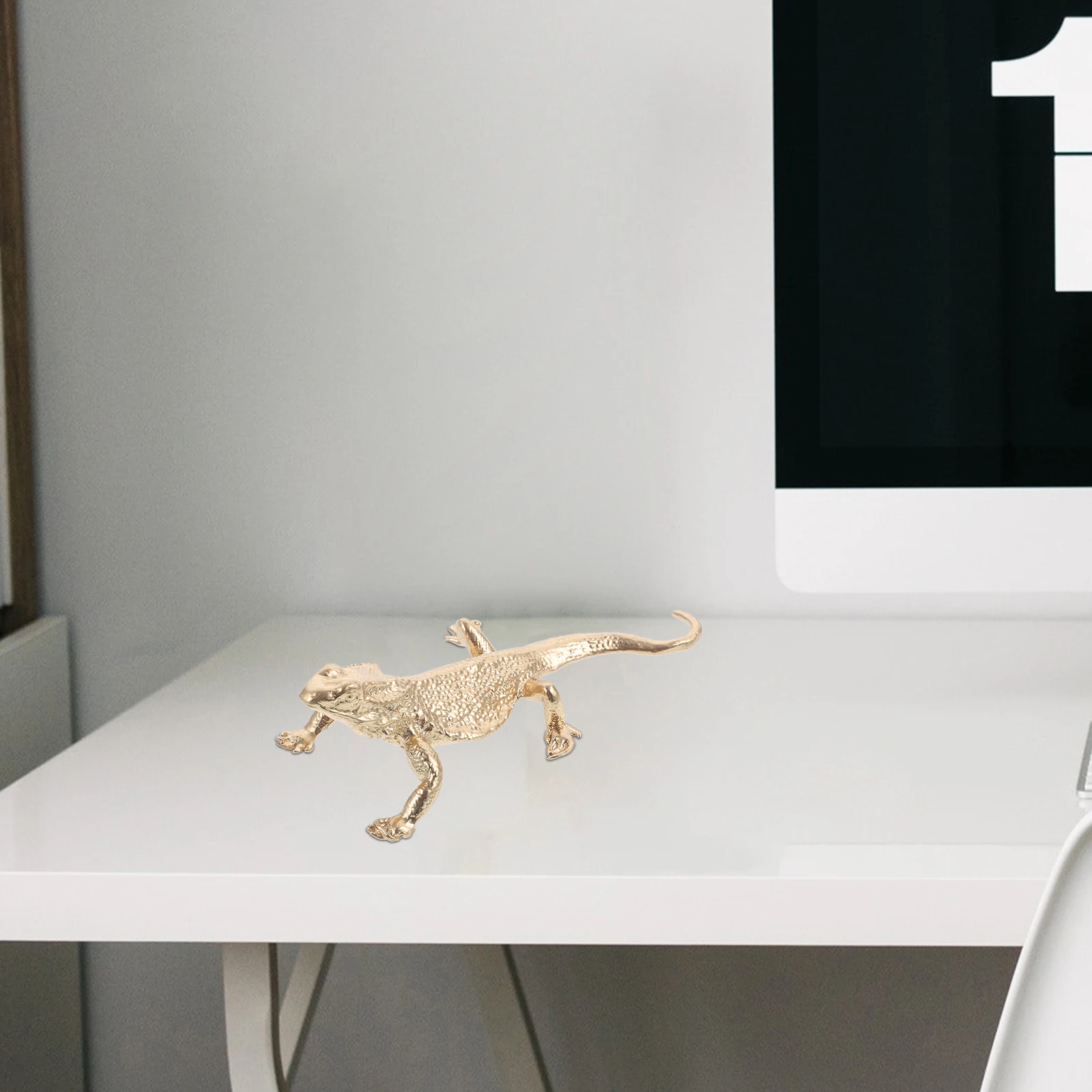 

Metal Lizard Ornament Small Animals Figurines Realistic Decorations Desk Sculpture Yard Statue Reptile Model Craft Home Garden