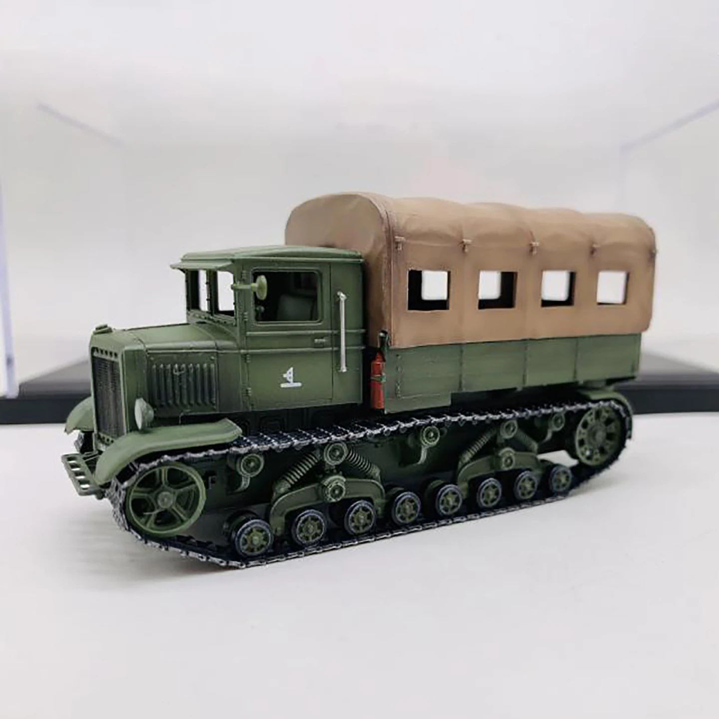 

1:72 Scale Plastic"Voroshilovets"Heavy Tank Tractor Model Militarized Combat Track Type Classics Adult Gifts Static Display