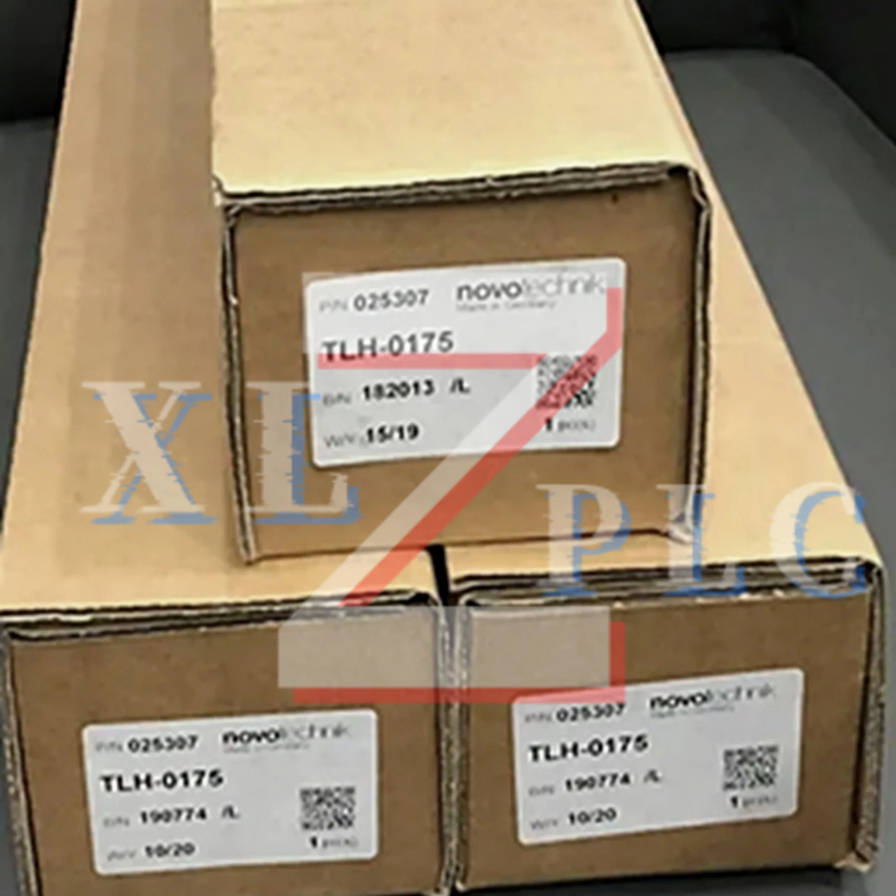 

new original Displacement sensor TLH-0175 TLH-0200