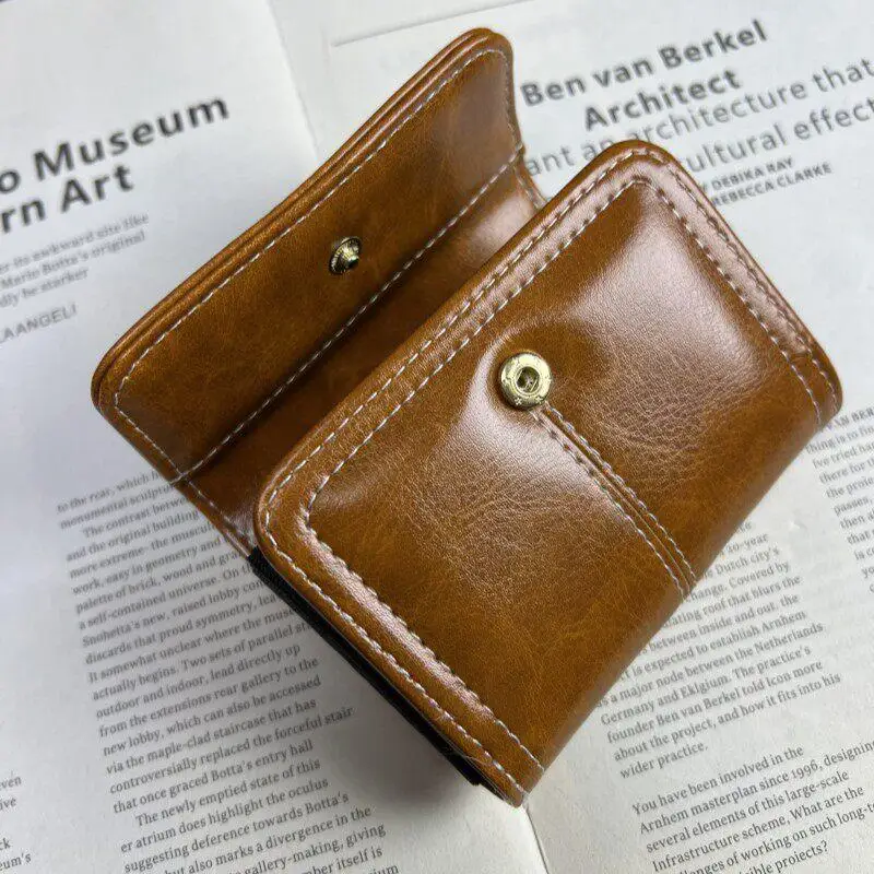 carteira-multi-cartoes-resistente-a-arranhoes-e-desgaste-couro-retro-vermelho-vinho-com-acabamento-em-Oleo-feminina-de-alt