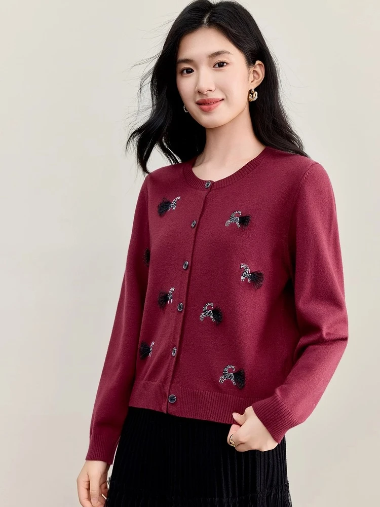 SENTUBILA Women's Lucky Pony Commuter Cardigan 2025 Autumn New Soft O-Neck Single-Breasted Casual Knit Sweater Coat W53EB3516
