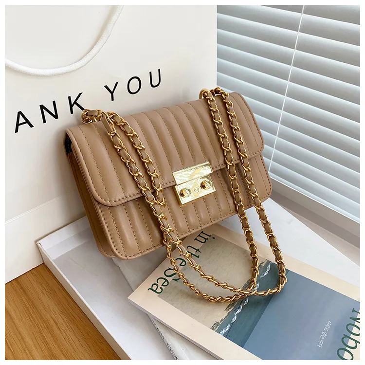 Women\'s Bag Diamond Chain One Shoulder Messenger Bag 2022 Retro Fashion Small Square Lady Bag