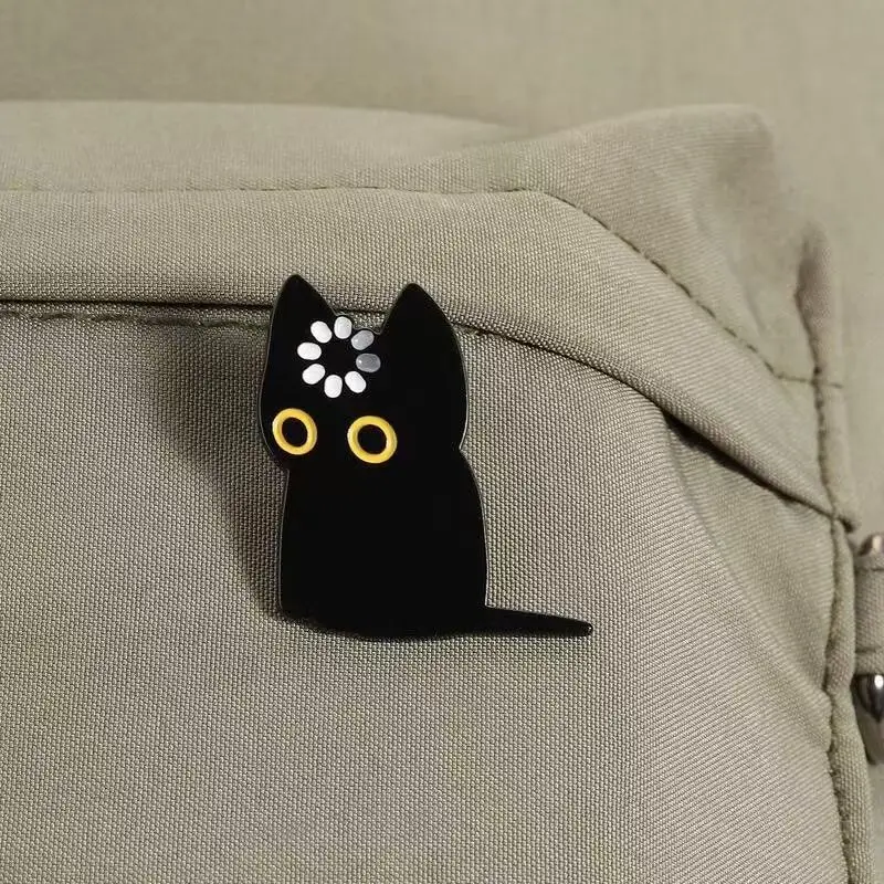 Creative Black Cat Acrylic Brooch for Women Men Simple Design Backpacks Pin Young Girls Party Jewelry Friends Gift Brooch