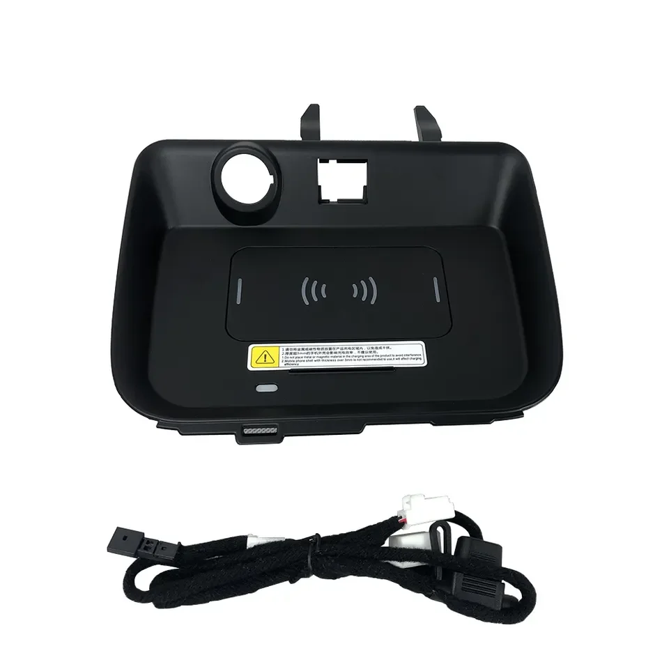 Fashion Hot Sell Car Modification and Upgrade 10W Cell Phone Wireless Chargers & Adapters Suitable for RAV4 2020