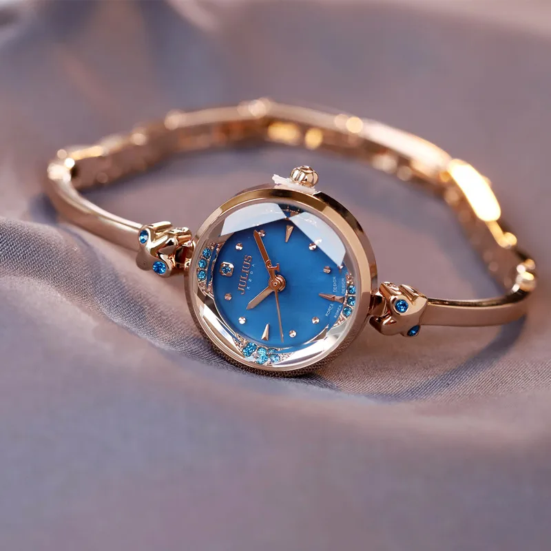 Women's watch, genuine steel band braceletsmall dial, Korean style, trendy, fashionable, simple analog watch, new women's watch.