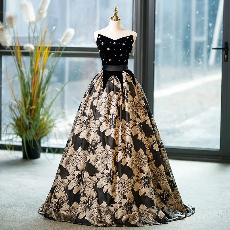 Exquisite Quinceanera Dresses Sexy Strapless Ball Gown Dress Elegant Luxury Floor-length Sleeveless Graduation Dress Customized