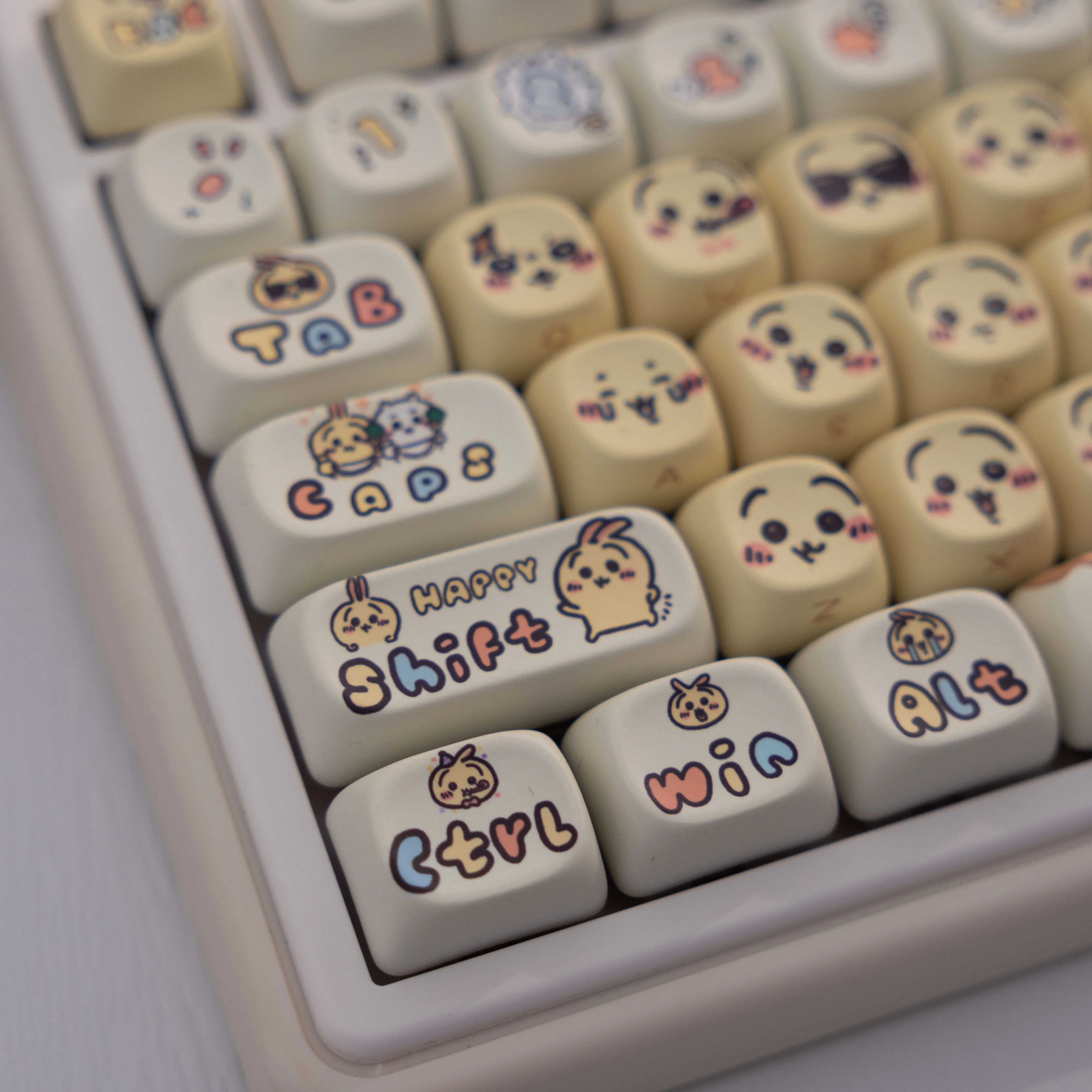 

132-клавишные PBT-кейкапы с тематикой Wusaqi, сублимационная печать, профиль MOA, совместимы с клавиатурами MX, подходят для 61/64/68/87/96/104/108 клавишных раскладок.