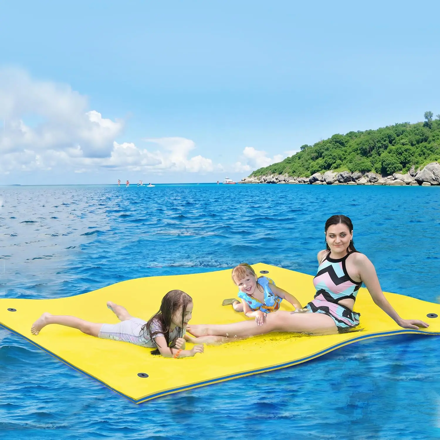 

7/8/9/13/15.5 FT Floating Water Mat, 3-Layer Tear-Resistant XPE Foam with Elastic Bungee Tethers for Lake, Pool, River, Ocean