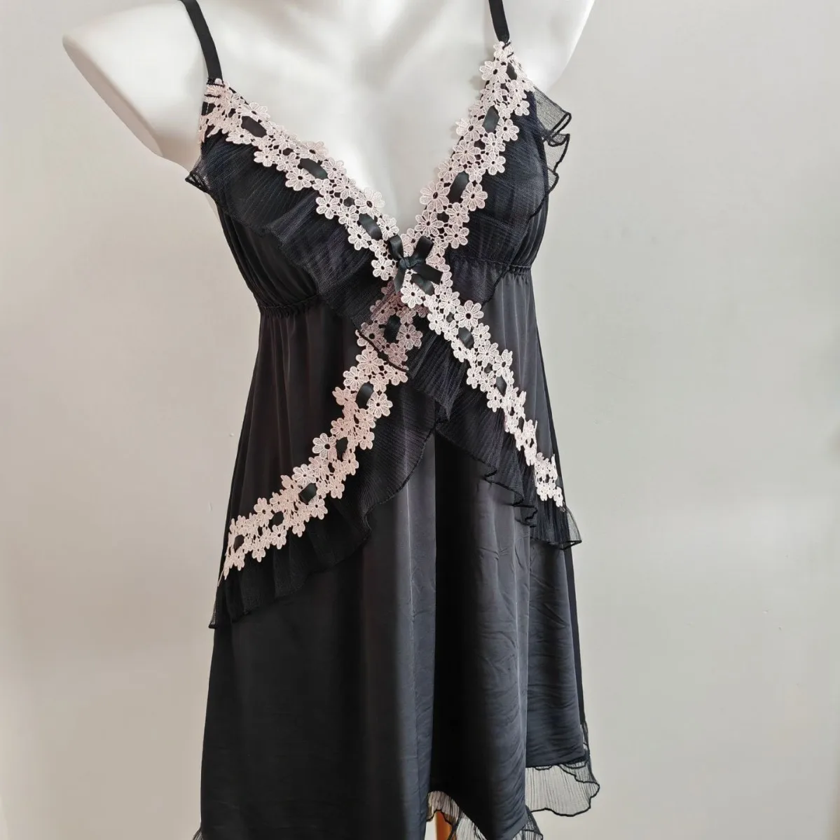 Women's Black Ice Silk Nightgown Set Lace Trim Spaghetti Strap Sleep Dress Sexy Hollow Out Lingerie Nightwear Home Pajamas