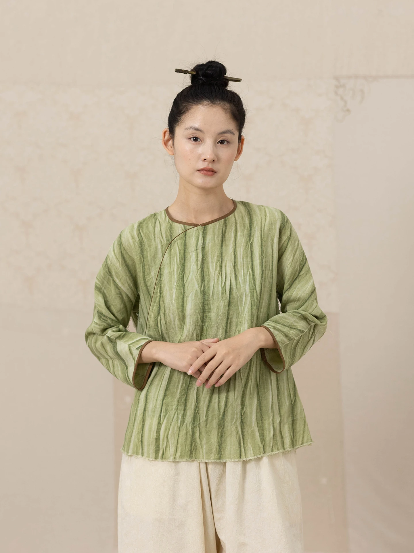 

Свободная льняная рубашка тай-дай с необработанным краем, повседневный стиль, женская, с длинным рукавом, круглым вырезом, на пуговицах, дышащая, комфортная