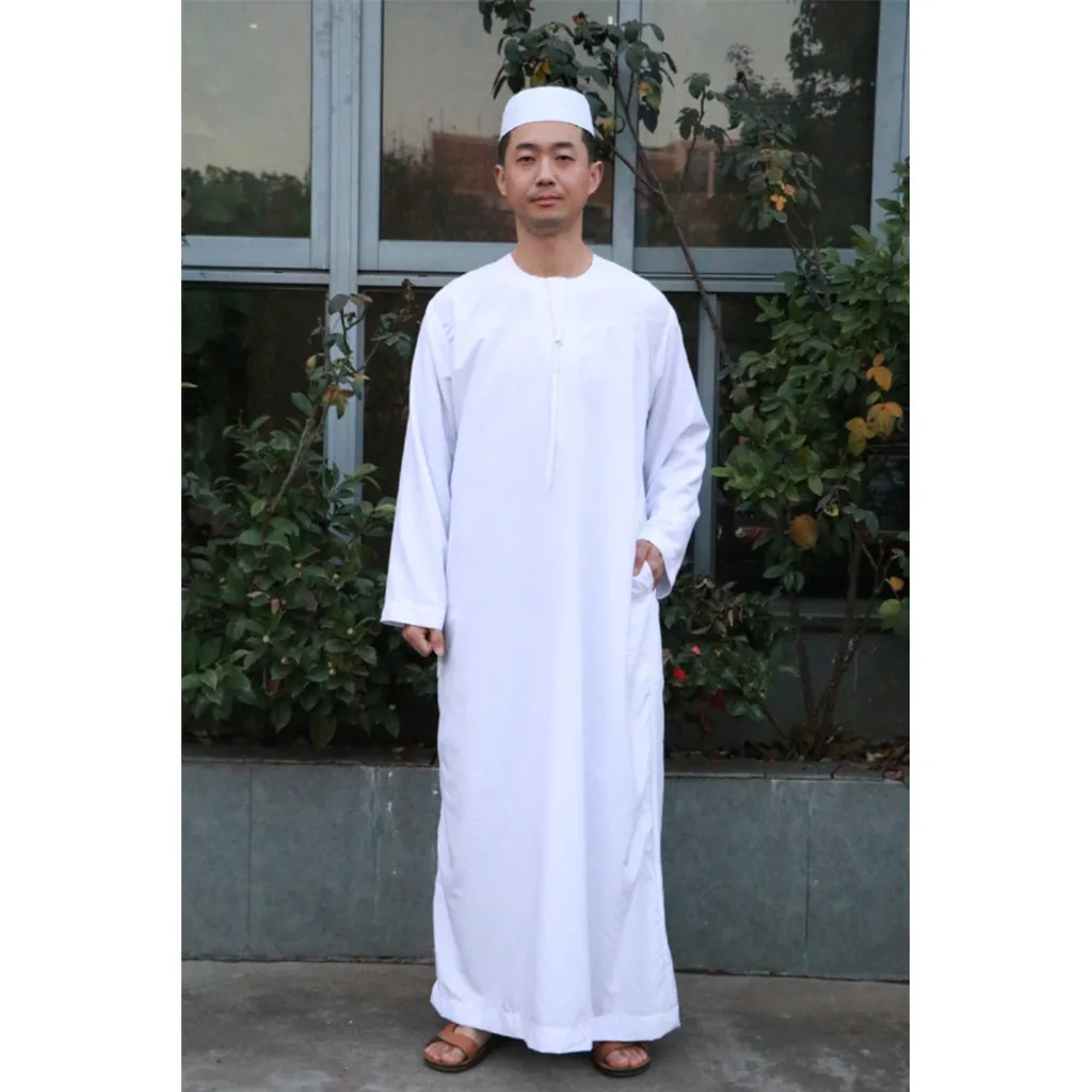 ผู้ชายสีขาวมุสลิม Robe อิสลาม Kaftan ซาอุดีอาระเบียสีทึบ O คอแขนสั้นแฟชั่น Jubba Thobe ดูไบตะวันออกกลาง Robes