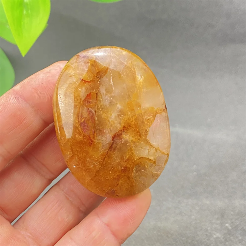 Natural High-Quality Red Gum Flower Crystal Transparent Quartz Palm Stone Exquisite Home Decor Blood Red Color Stone Craft