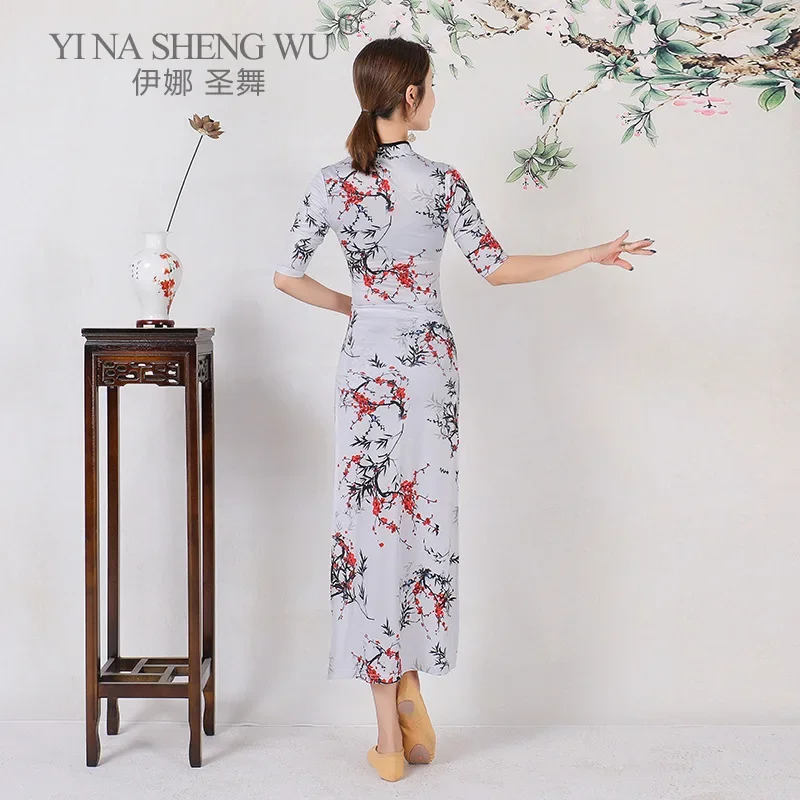 Długa sukienka do ćwiczeń tańca klasycznego dla kobiet w stylu chińskim Cheongsam z rozcięciem, z guzikiem węzłowym, zwiewna koszula do tańca ludowego w kwiaty