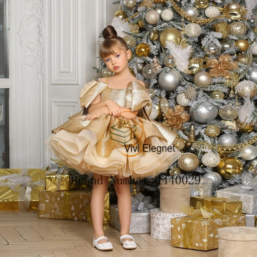 Champagne Off Shoulder Flower Girls Dresses with Soft Tulle Christmas Gowns 2023 Winter New Knee Length Tutu فلور فتاة اللباس