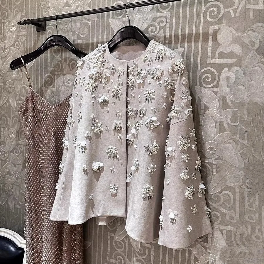

Top Quality 2026 Women Clothes Luxury Sequins Beading Embroidery Cloak O Neck Loose Apricot Gray Vintage Jacket