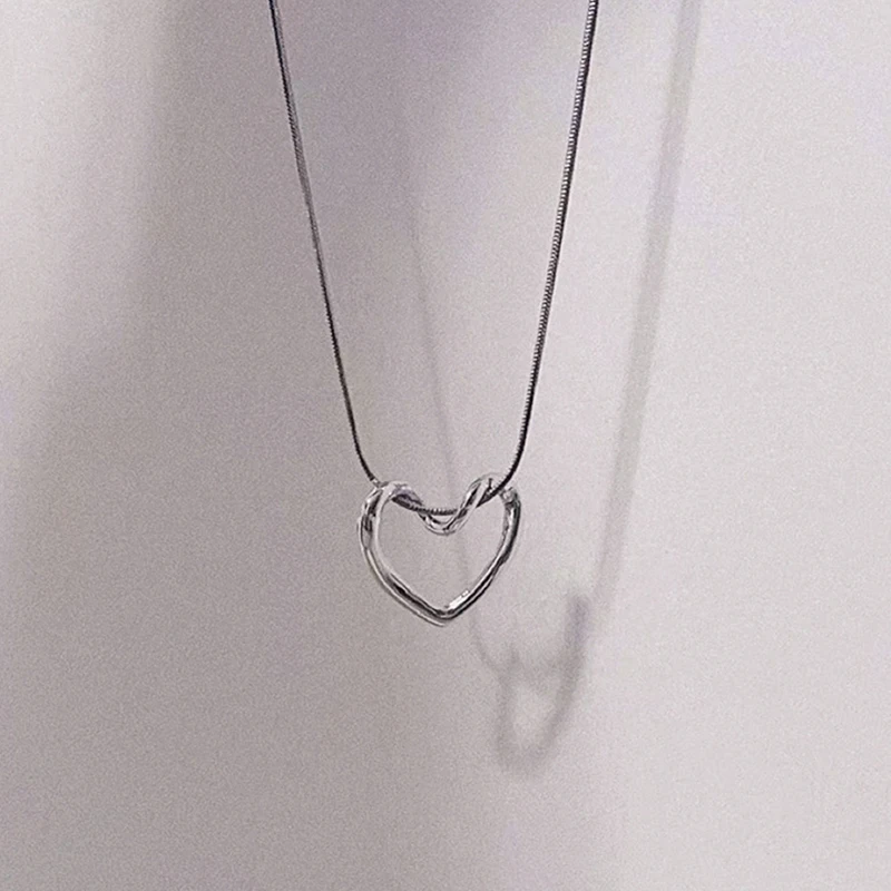 New Heart Necklace Ladies Clavicle Chain Neck Choker Necklaces for Women Jewelry Free Dropshipping Wholesale