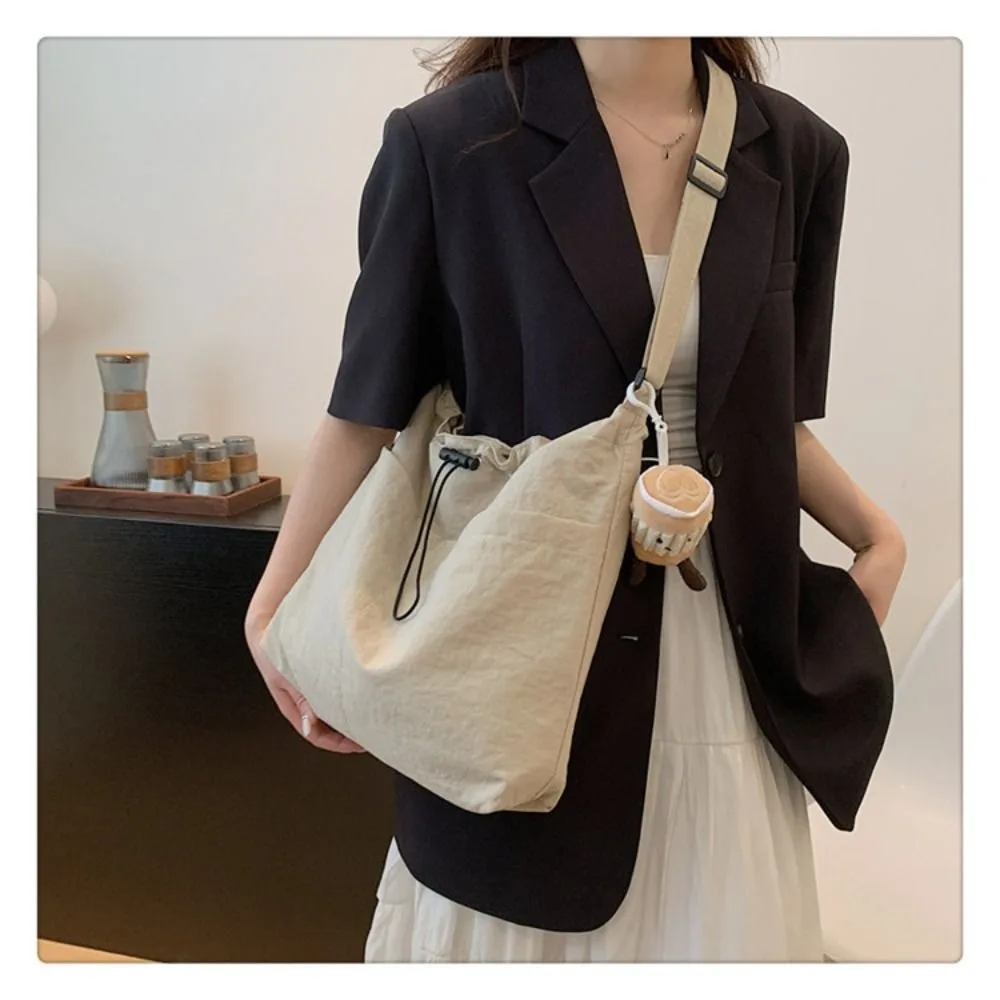 2024 Fashion Drawstring Shoulder Bag Travel Casual Nylon Tote Bag Large Capacity Waterproof Crossbody Bucket Bag Women